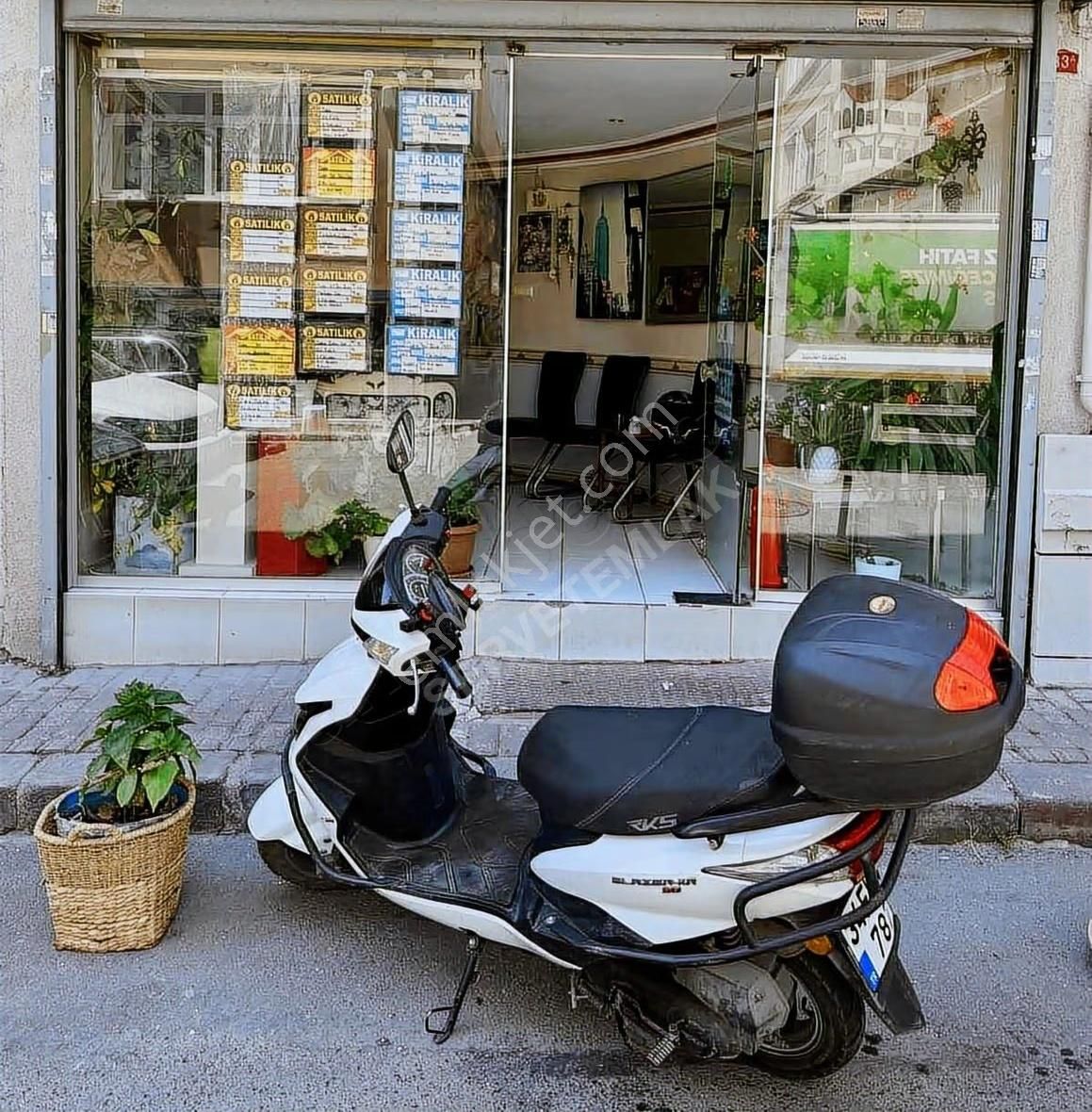 Kocamustafapaşada Satılık Dükkan