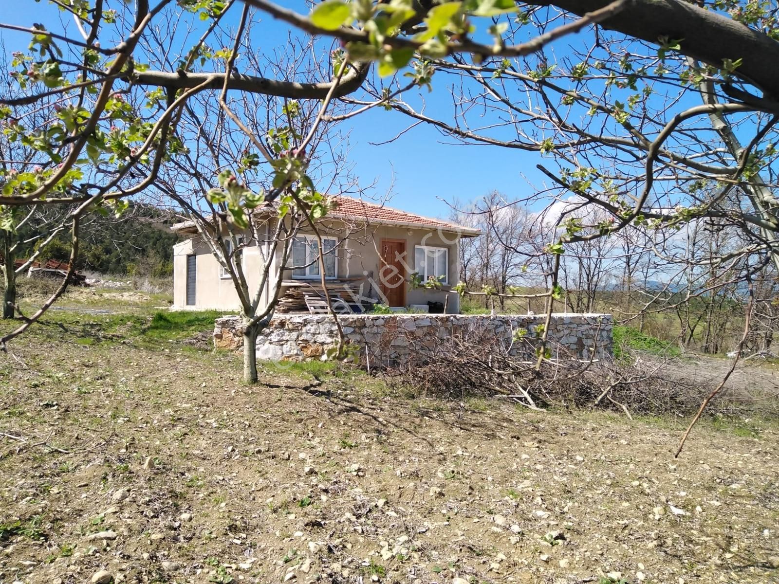 Bursa Orhaneli Ağaçhisarda Doğa İçinde Satılık 6403 M² Tarla