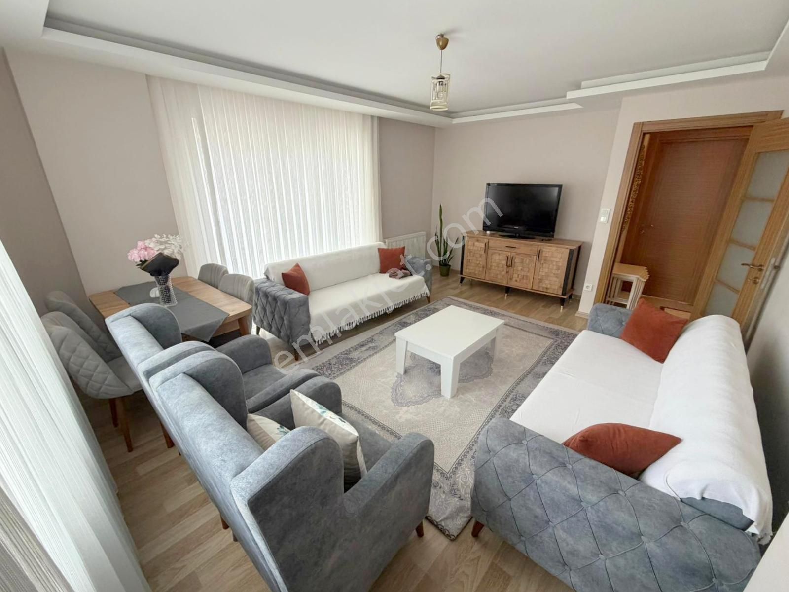 Mertcan'dan Cadde 1dk Metro 5dk Balkonlu Ara Kat Fırsat 3+1