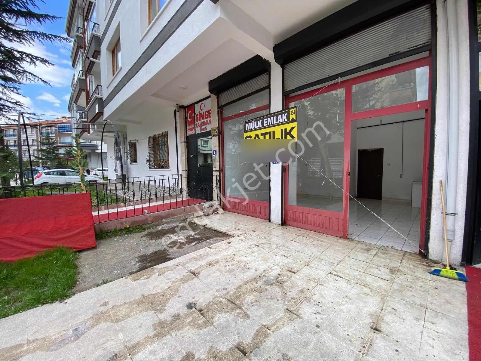 Kaçırılmaz Fırsat Bu Fiyata Bulunmaz Fırsat 30 M2 Dükkan !! - Görsel 3