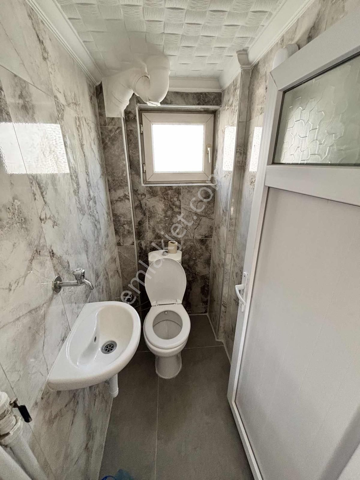 A L C Den Metro Yakını Ara Katta Kiralık 2+1 Daire Full Yapılı - Görsel 24