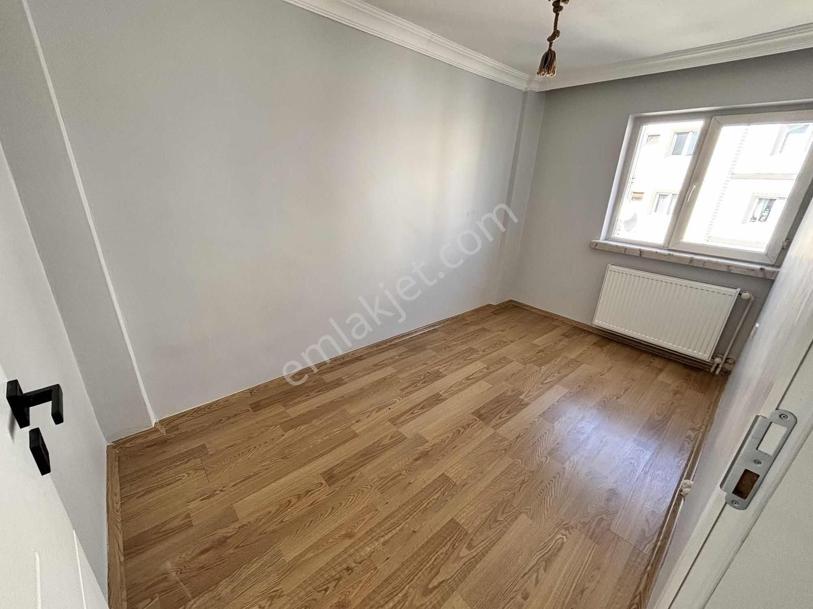 A L C Den Metro Yakını Ara Katta Kiralık 2+1 Daire Full Yapılı - Görsel 16