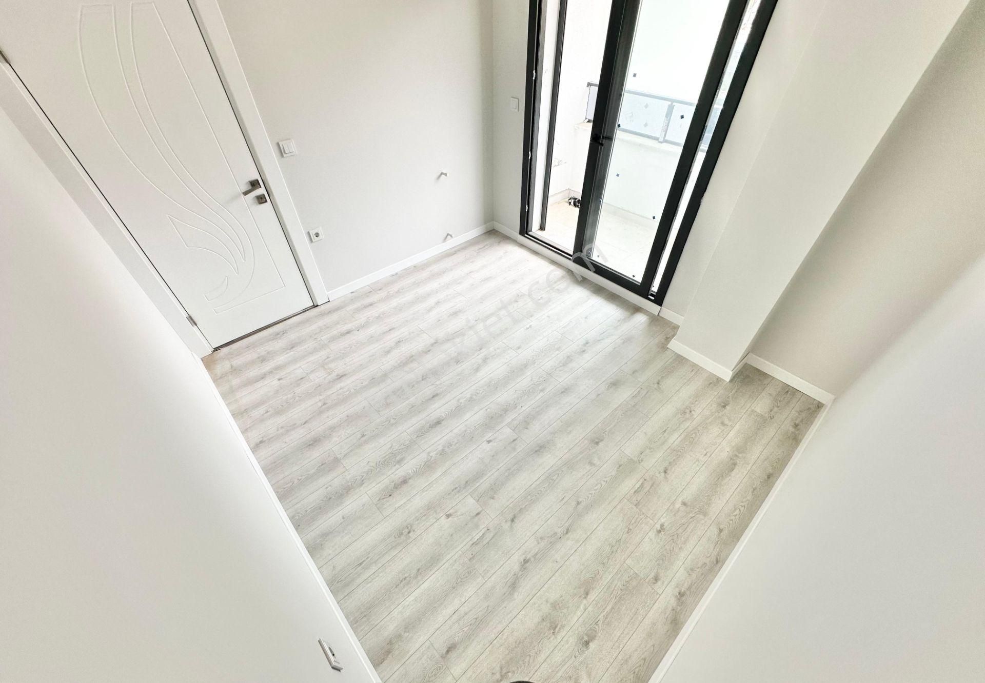 ꧁ay Emlaktan꧂küçükkuyu Mıhlı'da Butik Sitede Denize 300 M Deniz Gören Balkonlu Satılık 2+1 Daire - Görsel 18