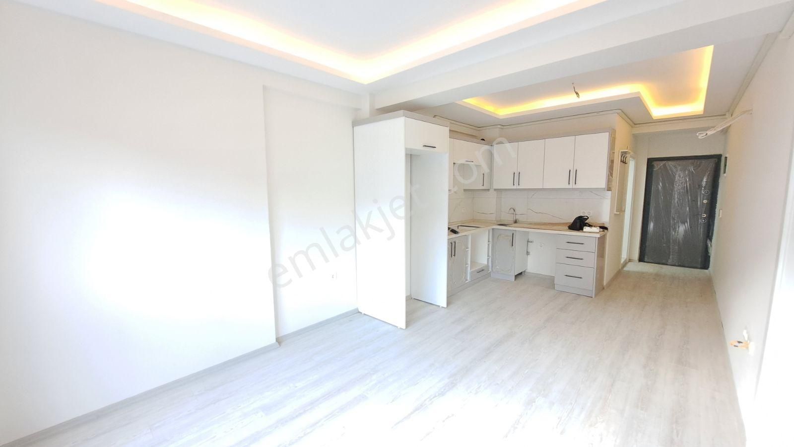 Kuşadası Merkezde Yatırıma Uygun Satılık 1+1 Daire - Görsel 12