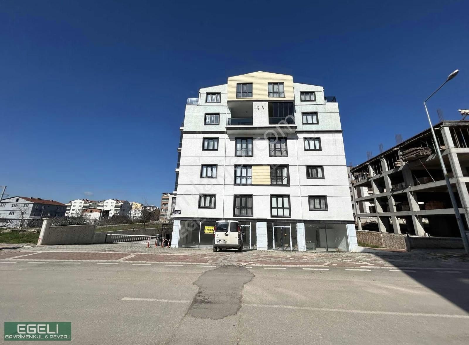 Egeli'den Akçalar'da Göl Manzaralı 3+1 Kiralık Dubleks Daire - Görsel 4