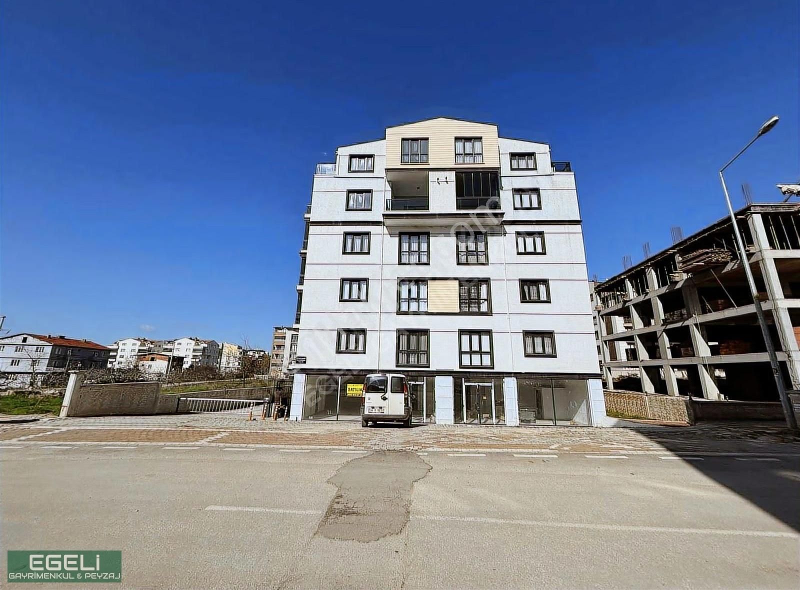 Egeli'den Akçalar'da Göl Manzaralı 3+1 Kiralık Dubleks Daire - Görsel 18