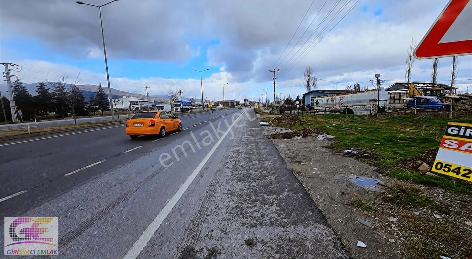 Fırsat Akşehir Ana Yola Sıfır 236 M2 Değerli - Görsel 4