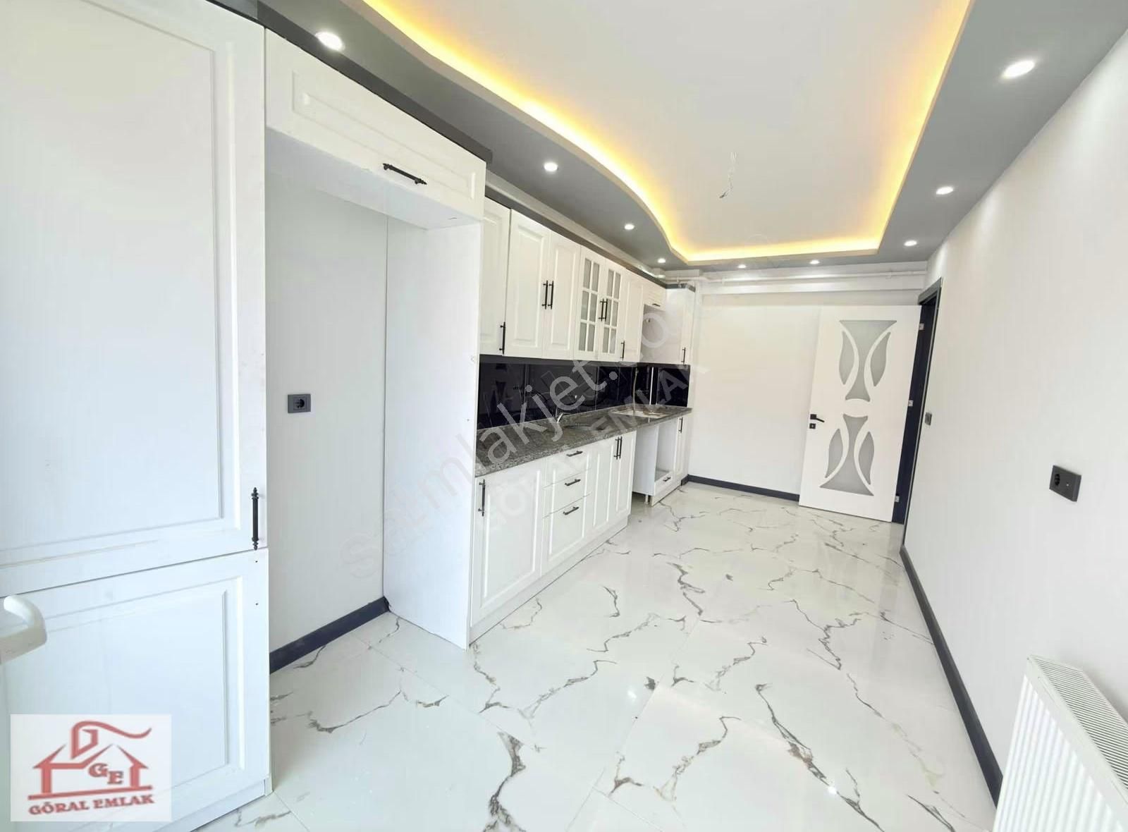 Göral Emlak'tan Muradiye'de Lüks Kapalı Mutfak 2+1 Daire