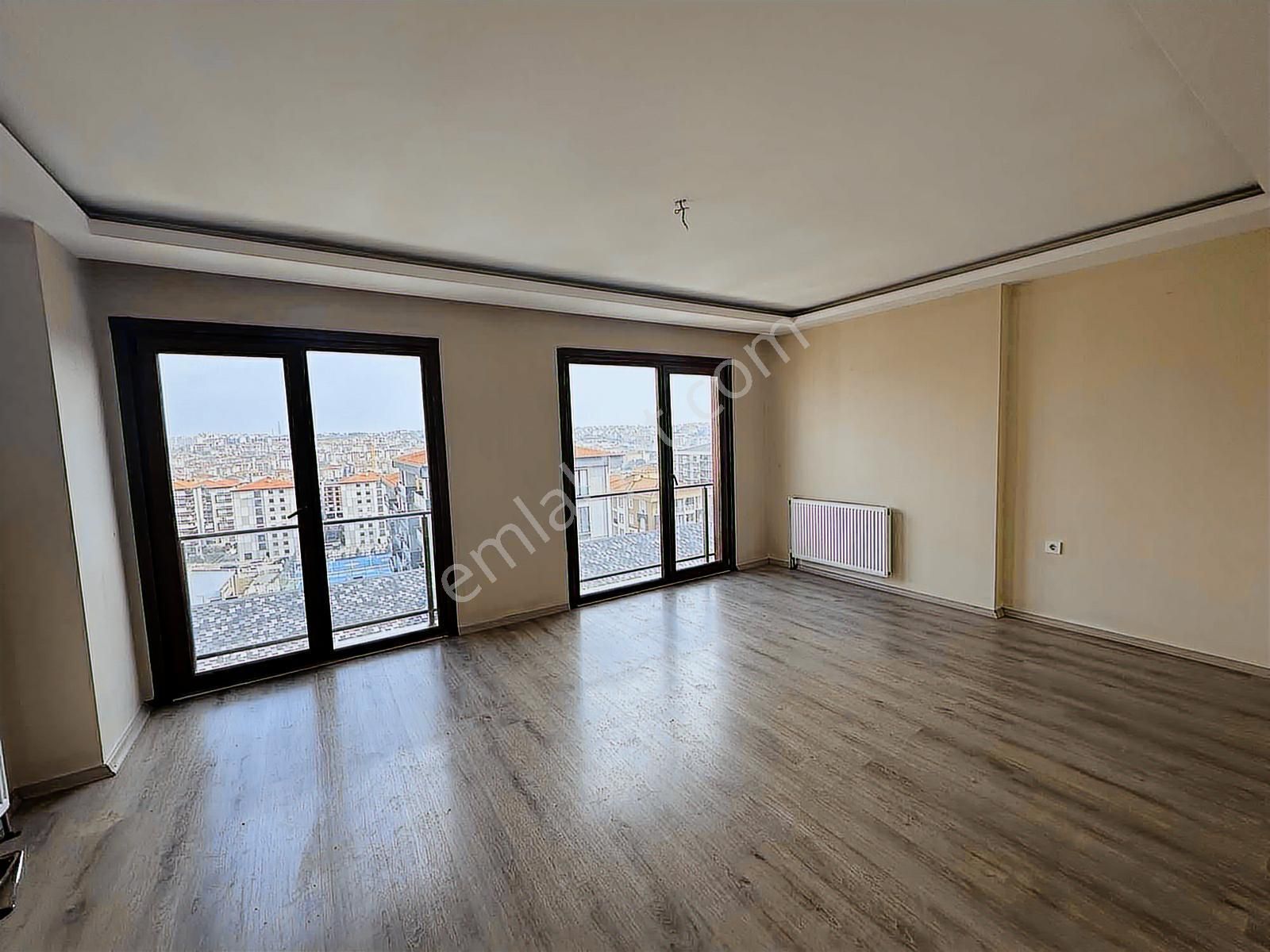 Yeni Mahalle Merkezi Konumda Kiralık Ebeveyn Banyo 2+1 Daire - Görsel 2