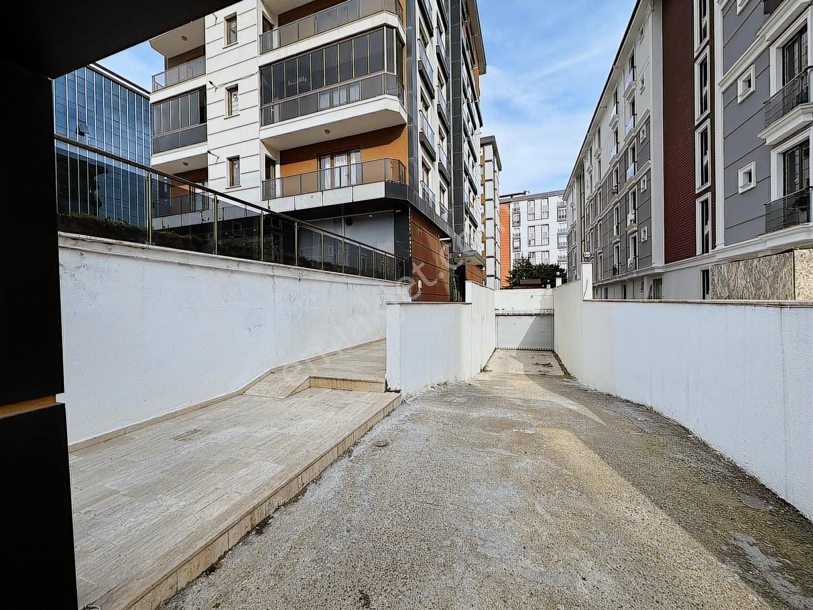Yeni Mahalle Merkezi Konumda Kiralık Ebeveyn Banyo 2+1 Daire - Görsel 6