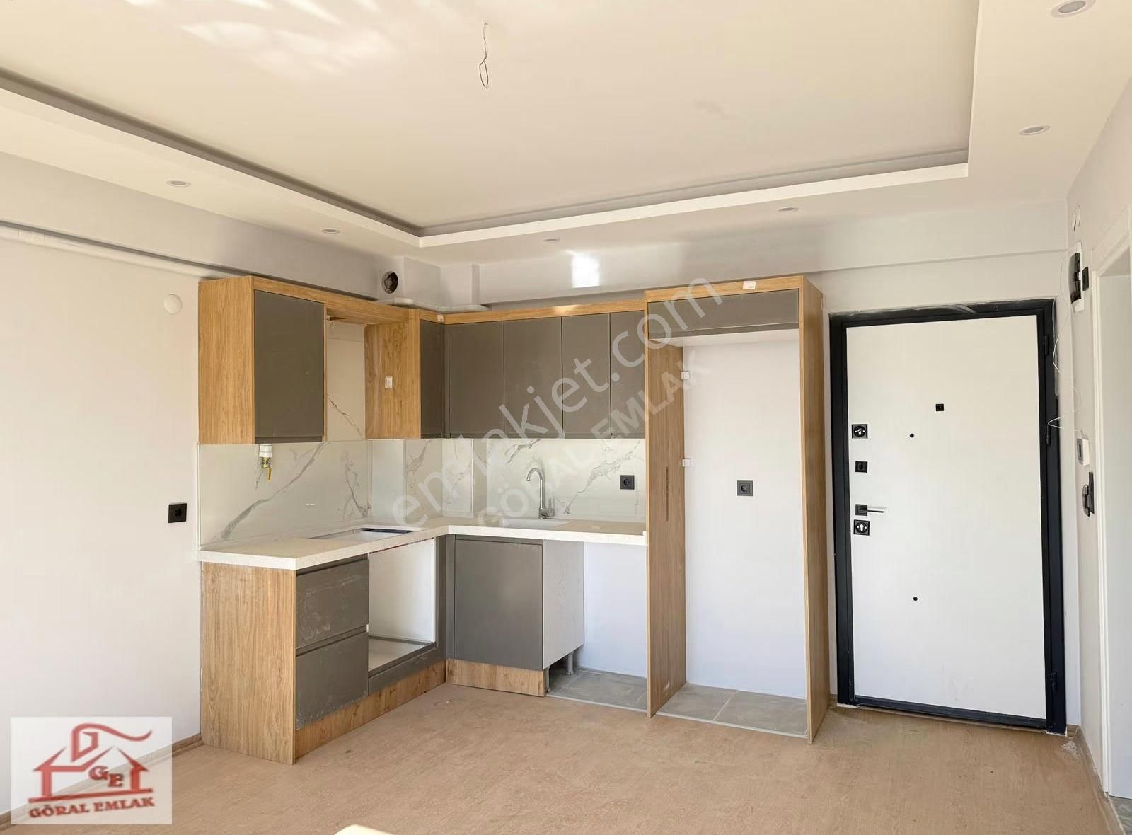Göral Emlaktan Havuzlu Sitede 1+1 Satılık Daire - Görsel 4