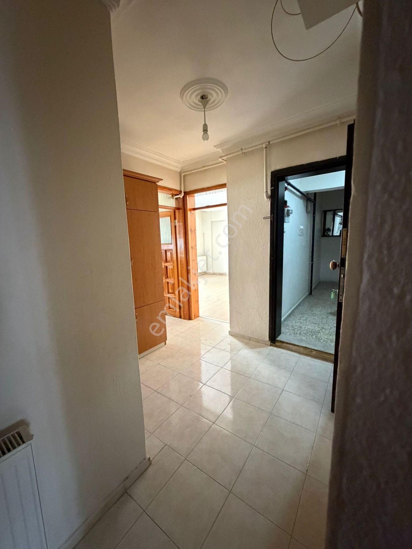 Bozbey Emlak'tan Buca Fırat Mah. 2+1 110 M2 Kapalı Mutfak D.gazlı Kiralık Ferah Daire - Görsel 6