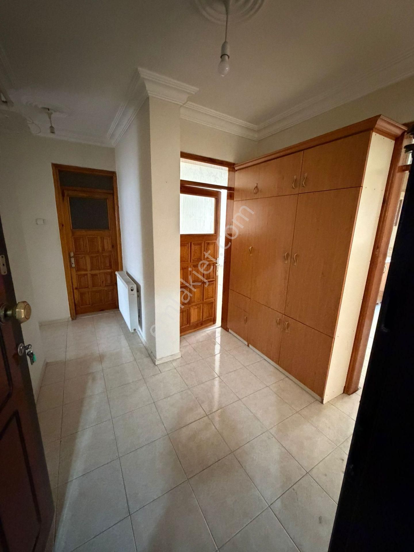 Bozbey Emlak'tan Buca Fırat Mah. 2+1 110 M2 Kapalı Mutfak D.gazlı Kiralık Ferah Daire - Görsel 7