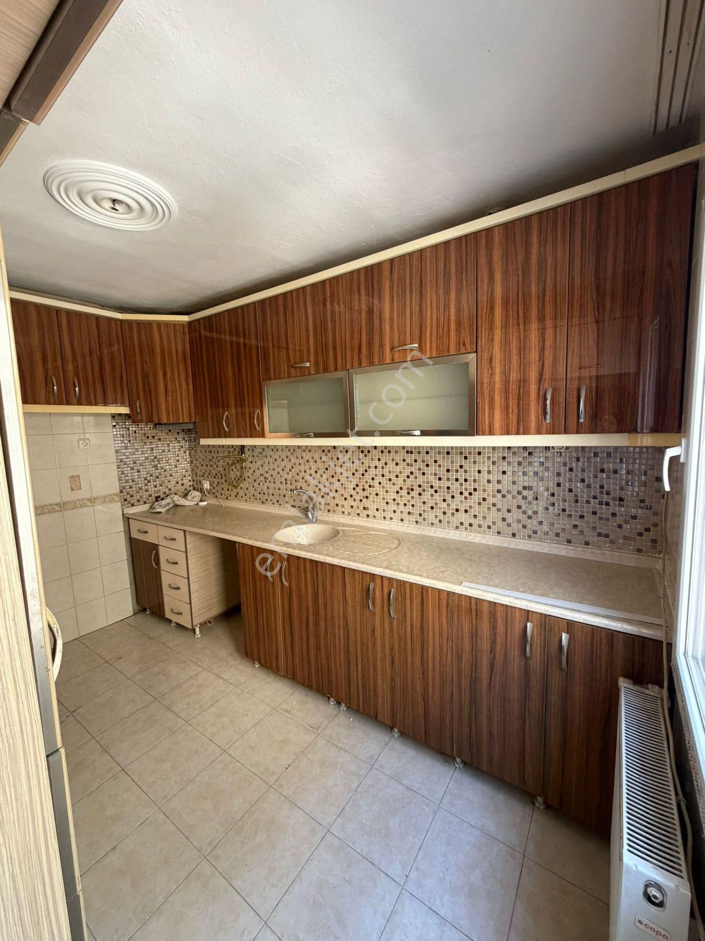 Bozbey Emlak'tan Buca Fırat Mah. 2+1 110 M2 Kapalı Mutfak D.gazlı Kiralık Ferah Daire - Görsel 2