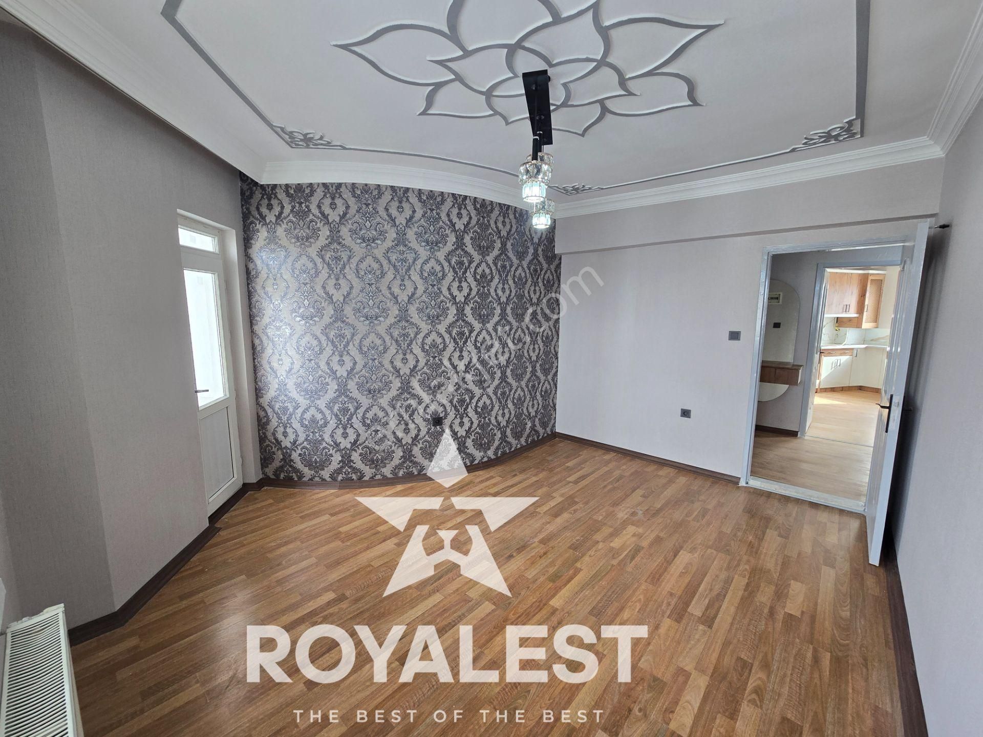 Royalest'ten Tramvaya Yakın Site İçi Ara Kat Full Yapılı 3+1 - Görsel 6