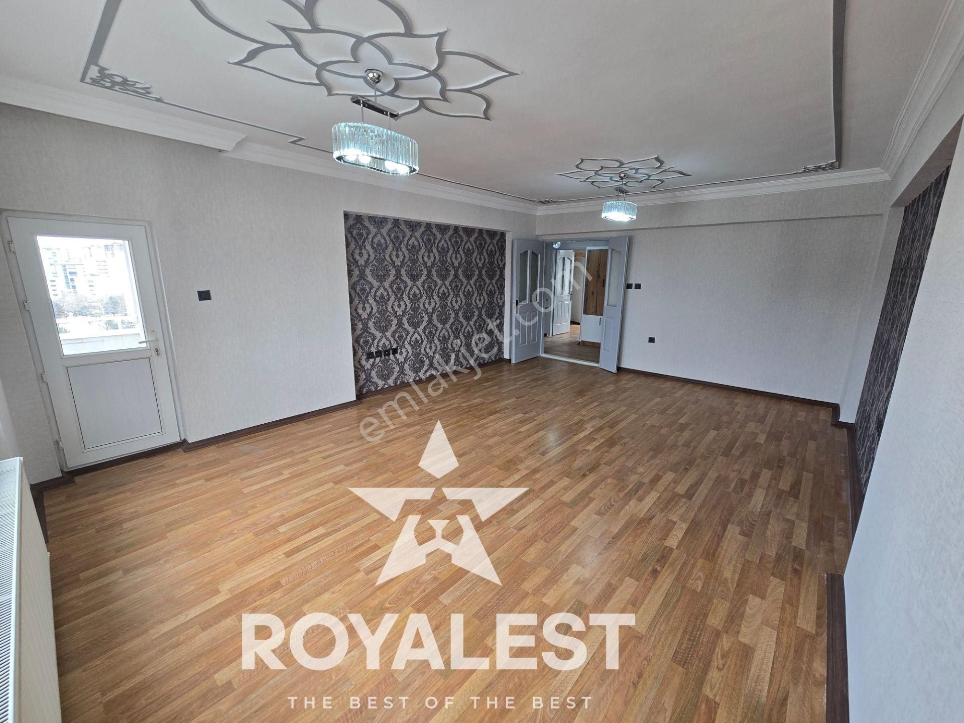 Royalest'ten Tramvaya Yakın Site İçi Ara Kat Full Yapılı 3+1 - Görsel 3