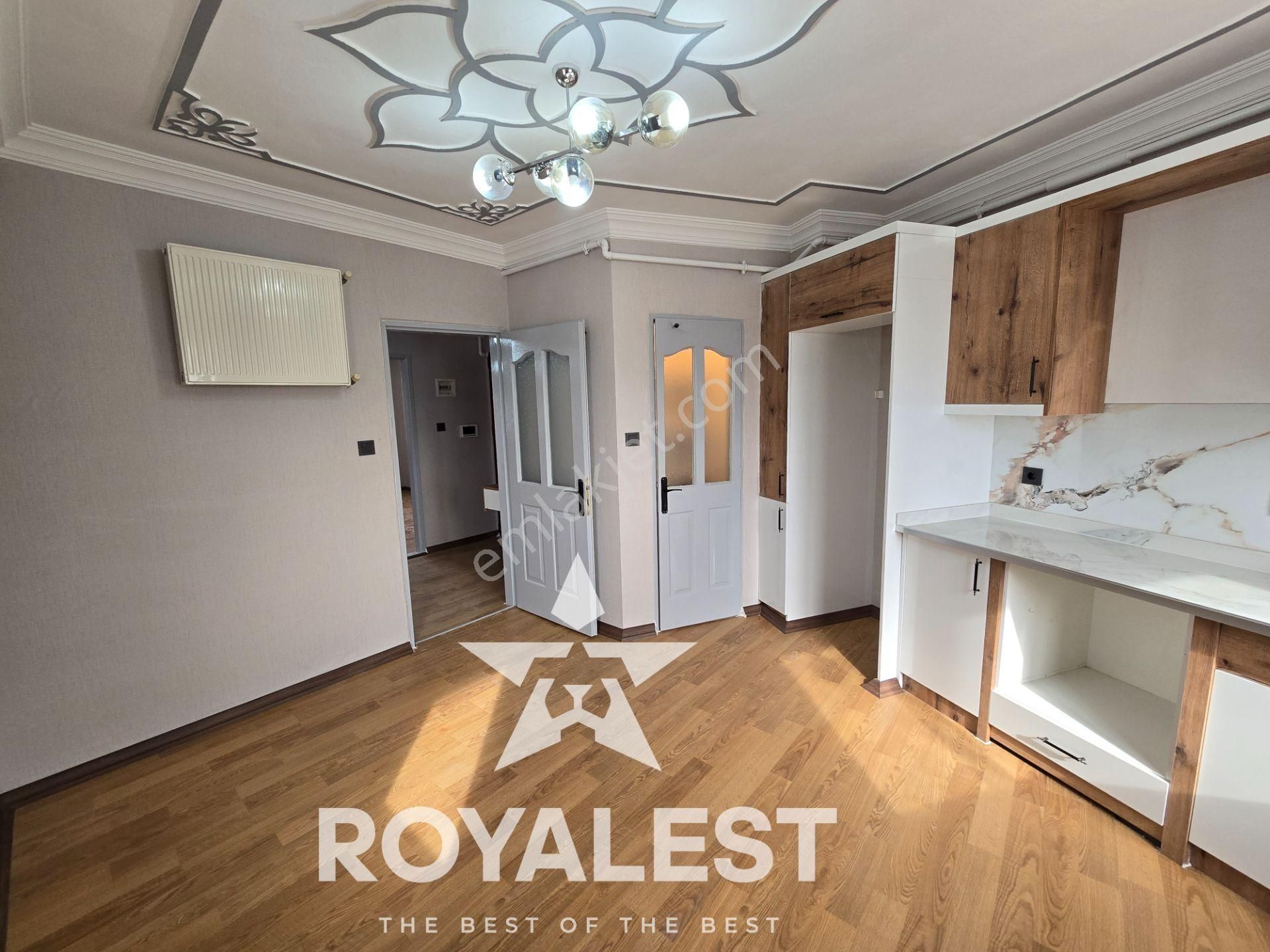 Royalest'ten Tramvaya Yakın Site İçi Ara Kat Full Yapılı 3+1 - Görsel 11
