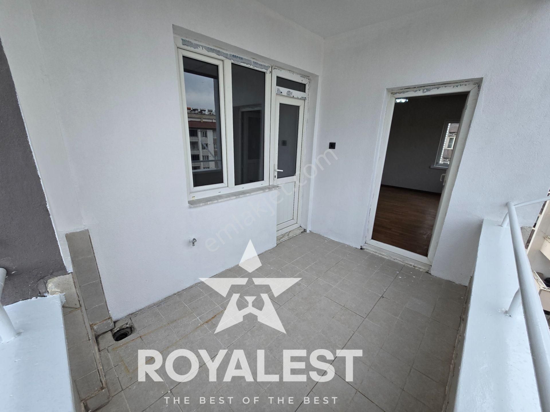 Royalest'ten Tramvaya Yakın Site İçi Ara Kat Full Yapılı 3+1 - Görsel 15