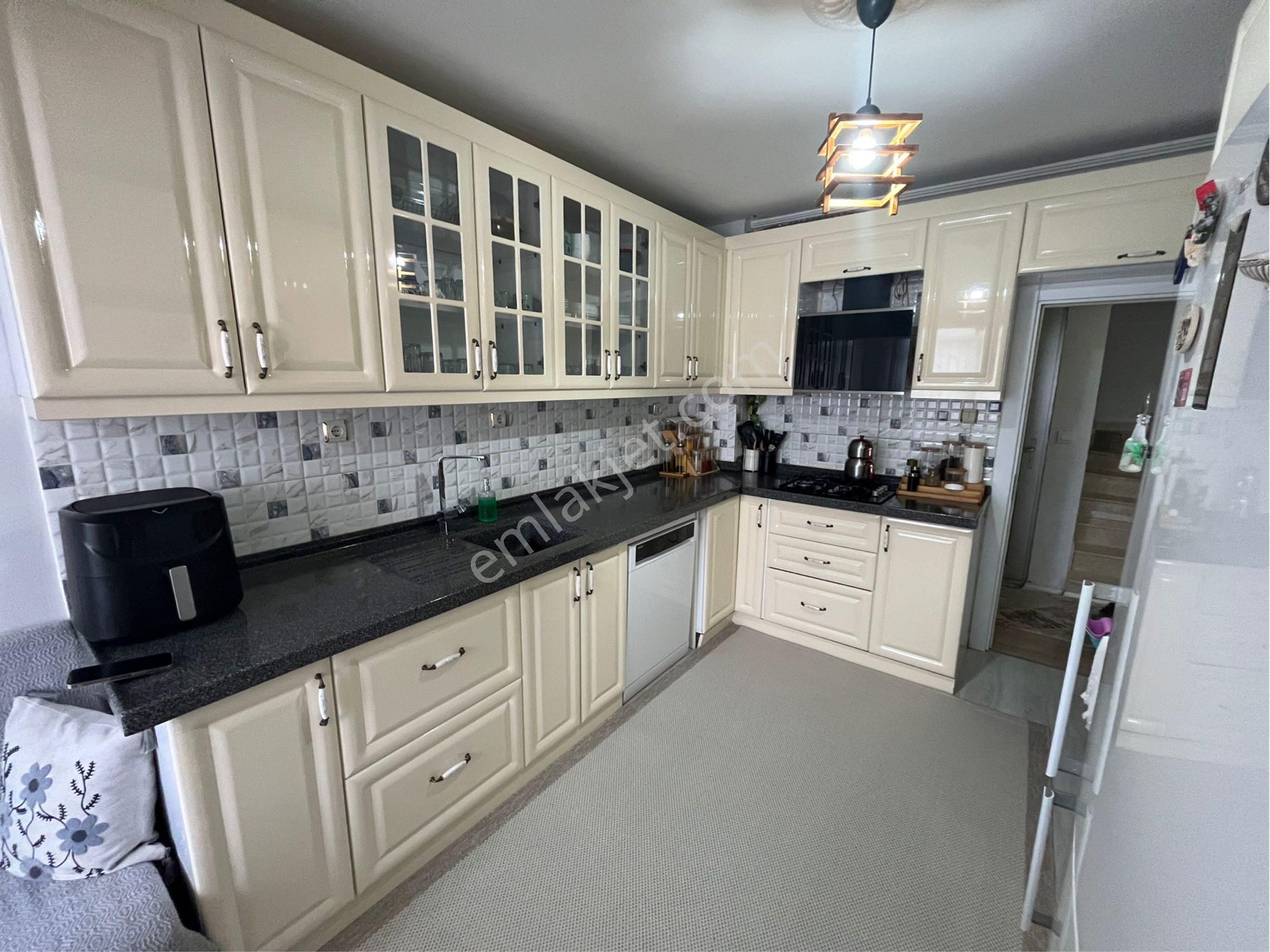 İstasyon Mah'de Lüksü Ve Genişligi Sevenler İçin Fırsat Daire.. - Görsel 13