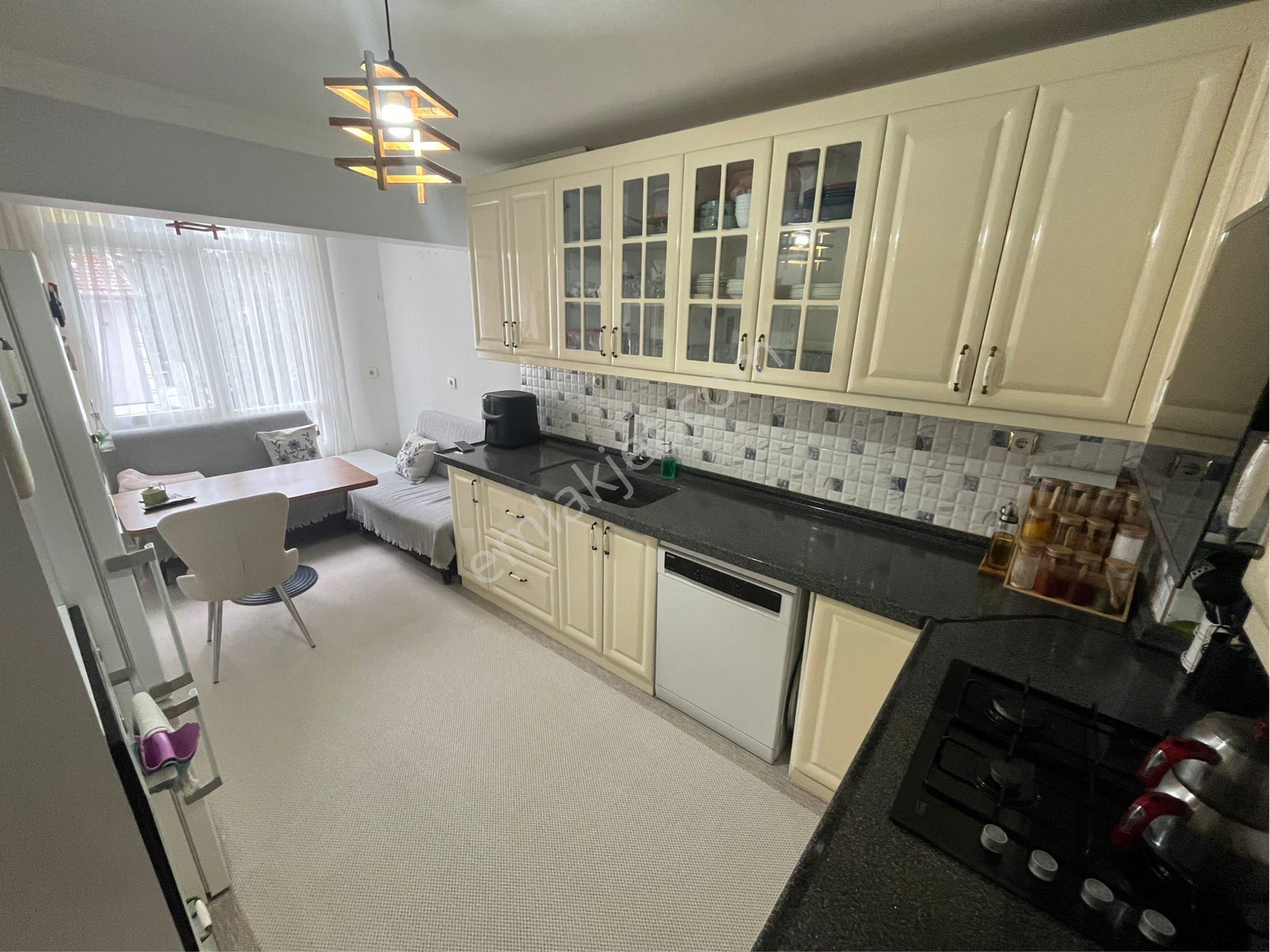 İstasyon Mah'de Lüksü Ve Genişligi Sevenler İçin Fırsat Daire.. - Görsel 12