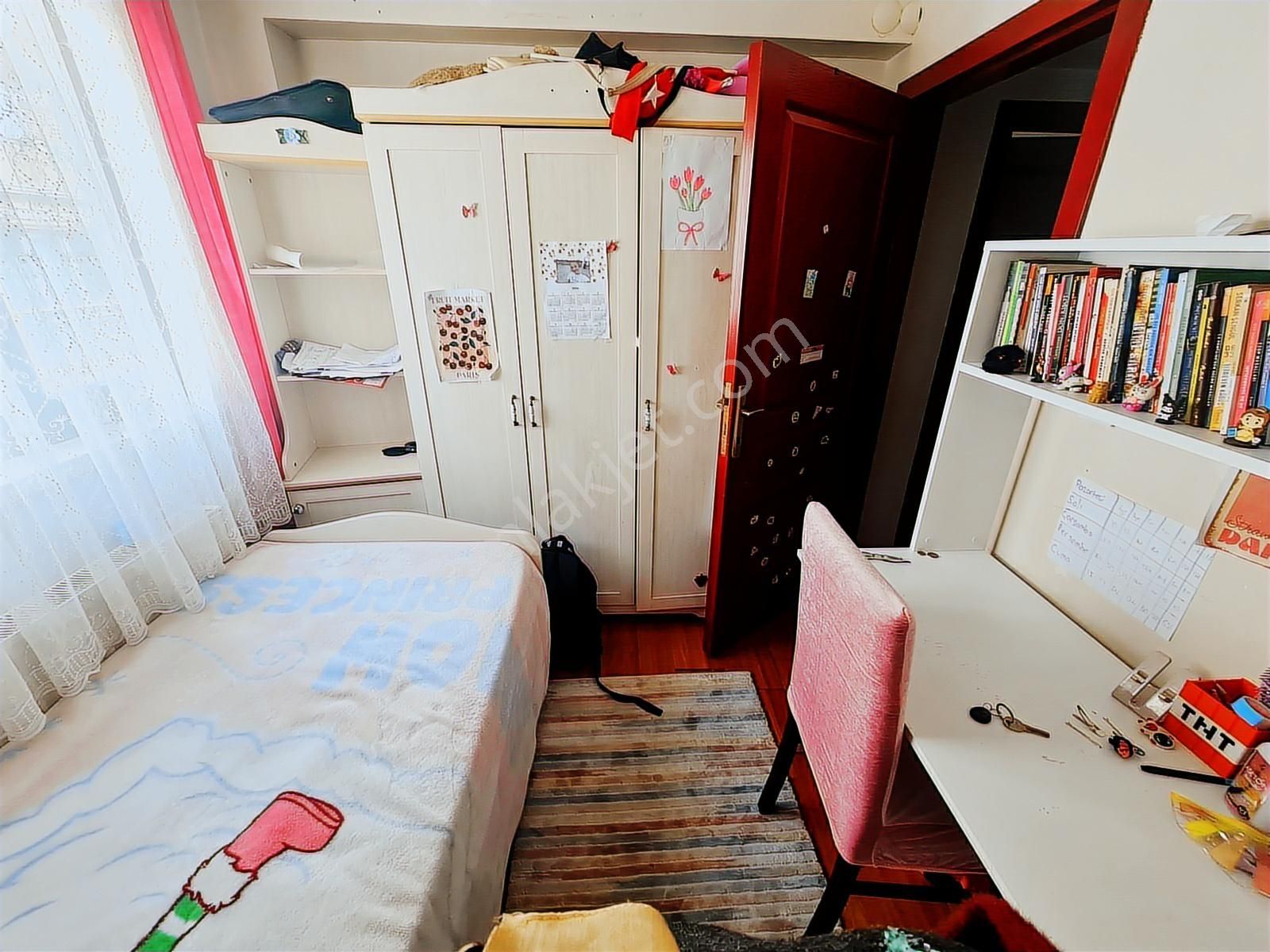 Cadde Üzeri- Belediye-adliye Ek Binası-trene Yürüme Mesafesi 3+1 - Görsel 8