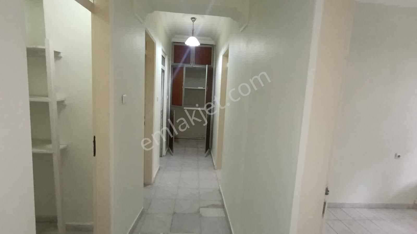 Emir Emlak Ofisinden Yeditepe Mahallesinde Garaj Tapulu Daire