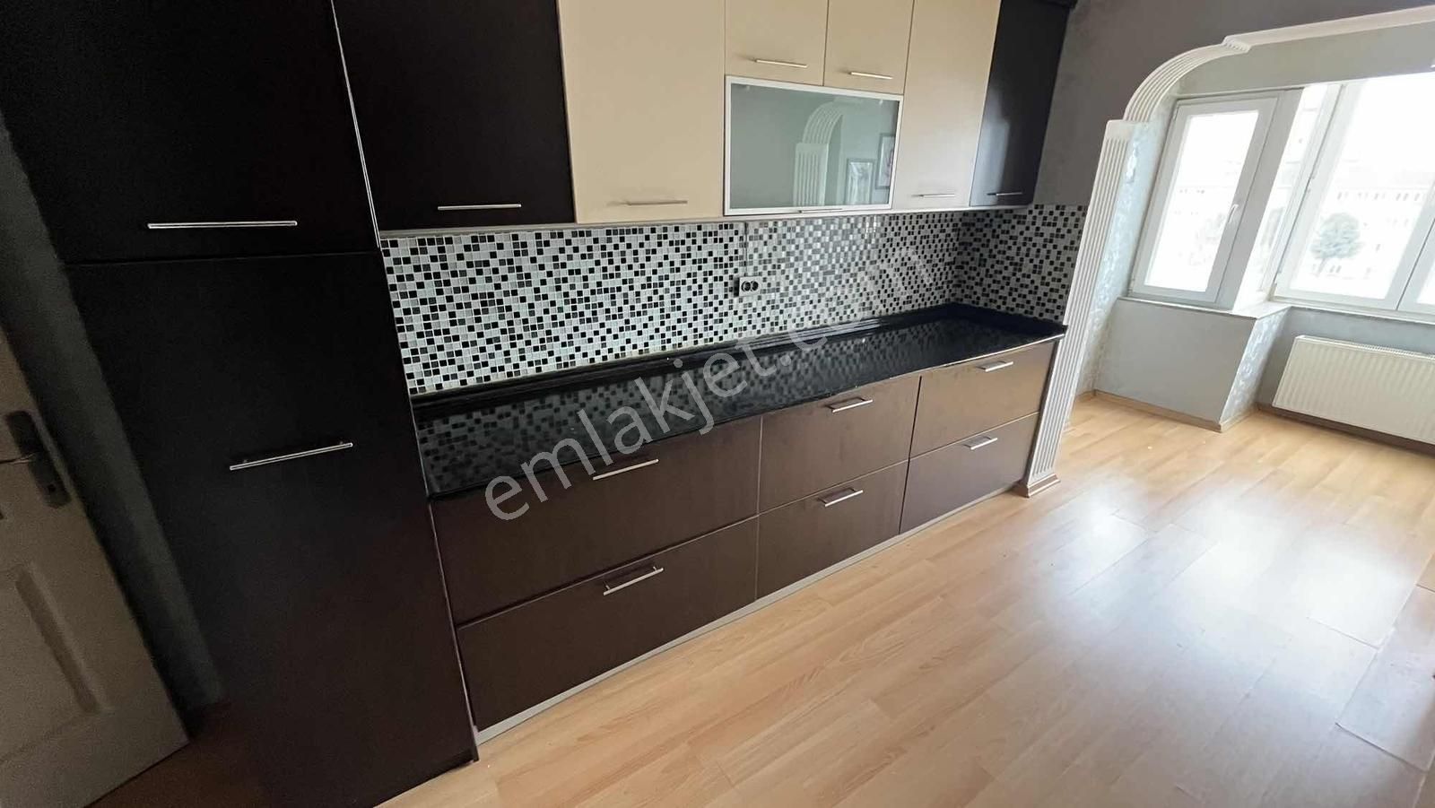 Büyükçekmece Mimaroba'da Kiralık 3+1 Daire - Görsel 3