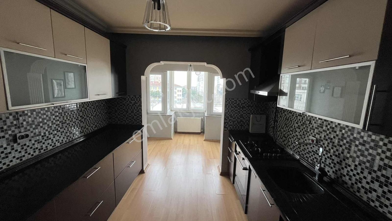 Büyükçekmece Mimaroba'da Kiralık 3+1 Daire - Görsel 2