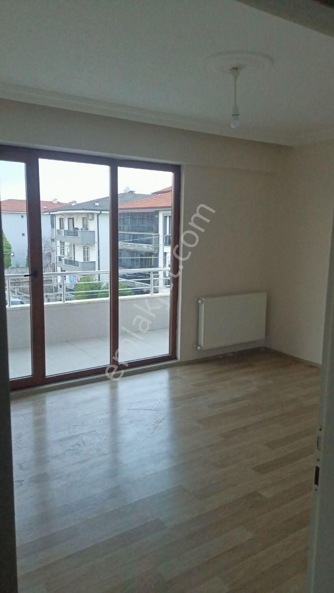 Alp Gayrimenkulden Sapanca Yolu Üzerinde Kiralık 2+1 Daire - Görsel 3