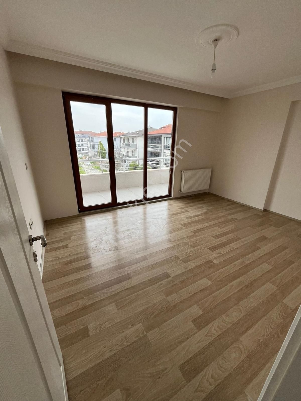 Alp Gayrimenkulden Sapanca Yolu Üzerinde Kiralık 2+1 Daire - Görsel 12