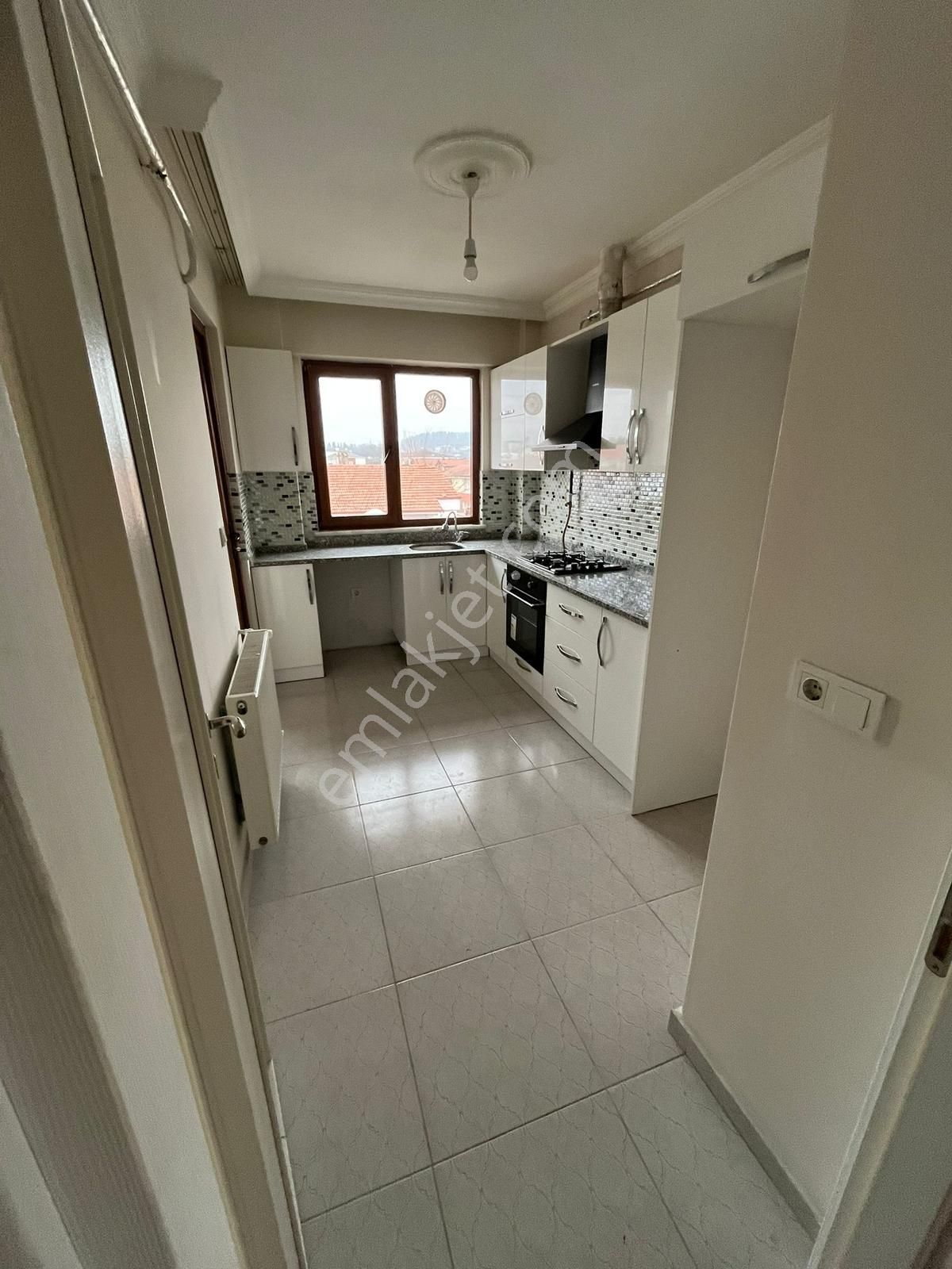 Alp Gayrimenkulden Sapanca Yolu Üzerinde Kiralık 2+1 Daire - Görsel 18