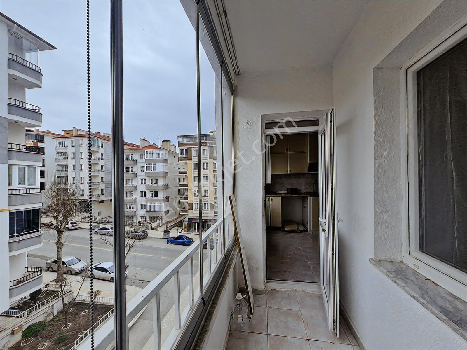 Bahçelievler Mah. Devlet Hastanesi Yakını Cadde Cepheli Daire - Görsel 14