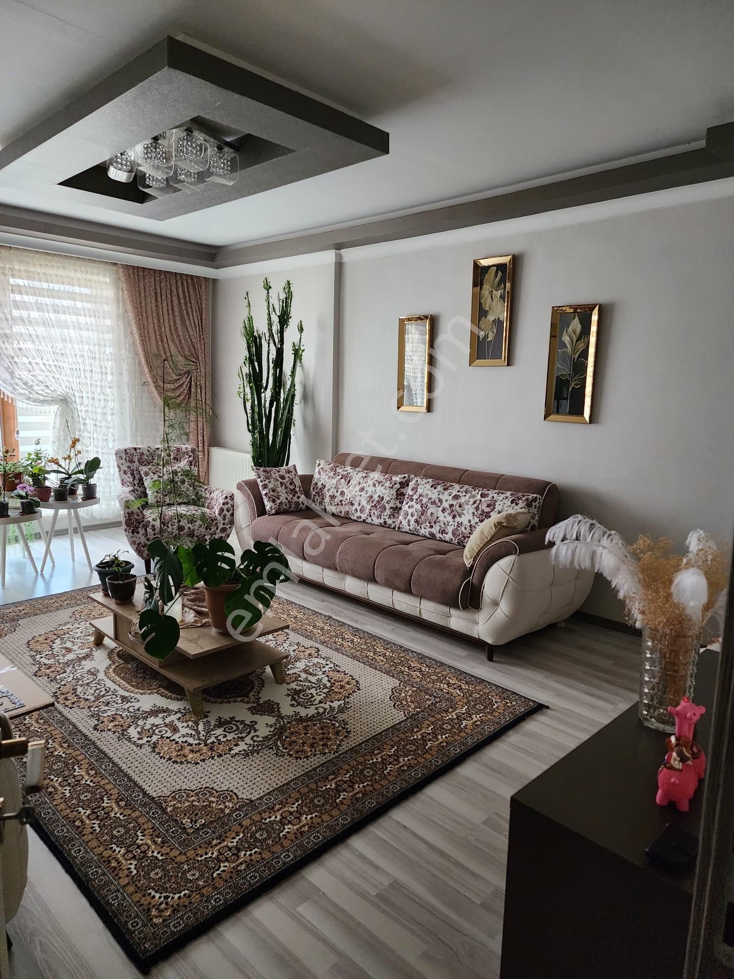 Satılık*osmangazi Mah*yeni Bina*orta Kat*ful Yapılı*geniş*daire*