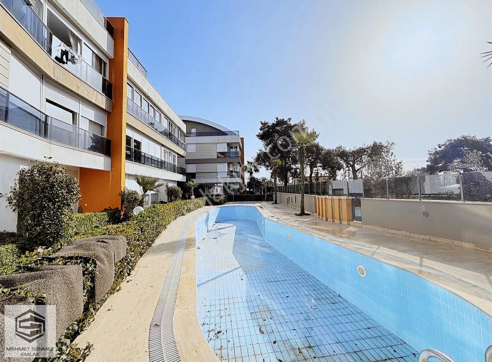 Muratpaşa Güzeloba Lara'da Site İçerisinde Lux 1+1 Bahçe Katı - Görsel 2