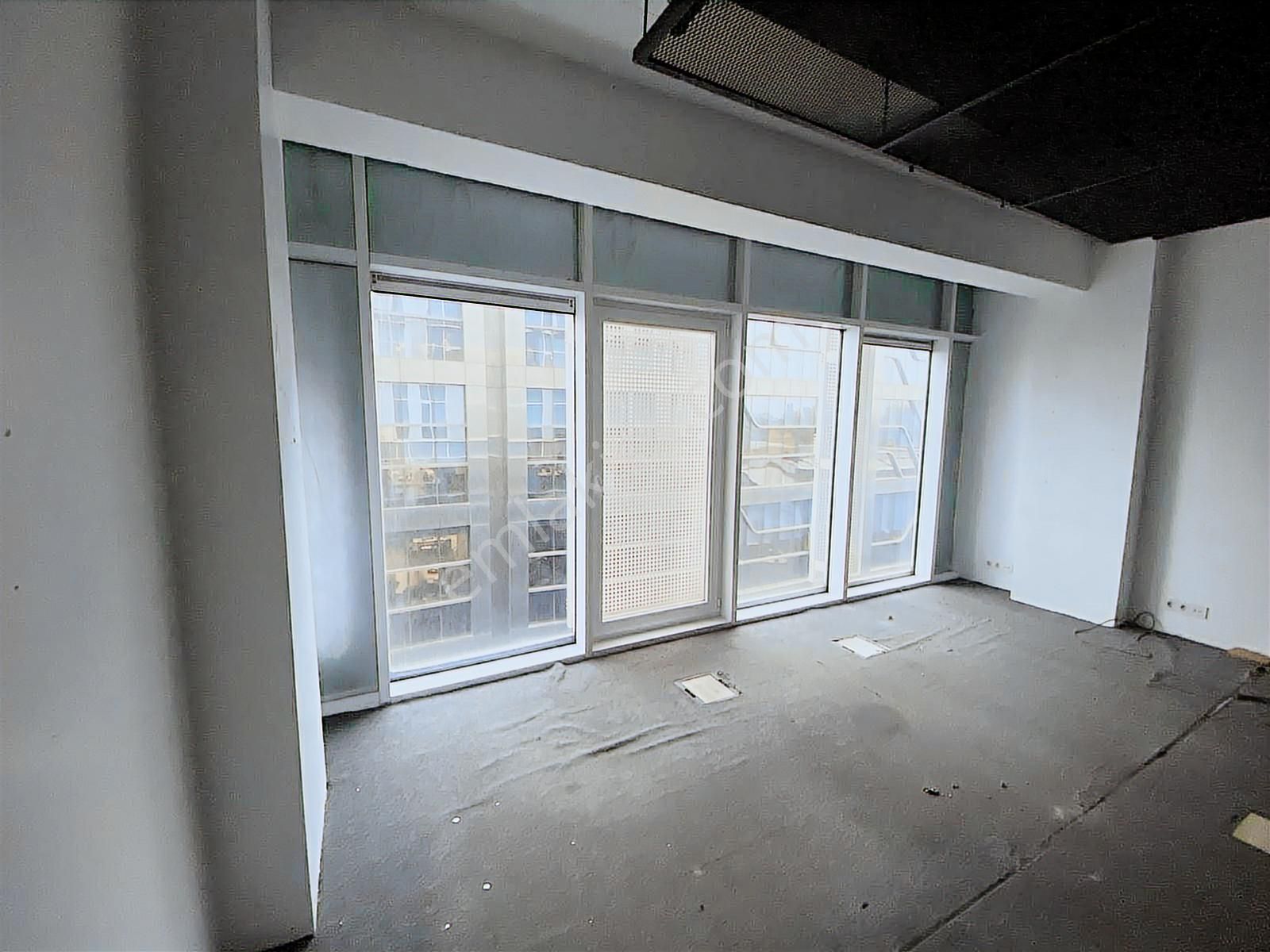 Nef 09 Plazada Metroya Çok Yakın Kiralık Ofis - Görsel 2