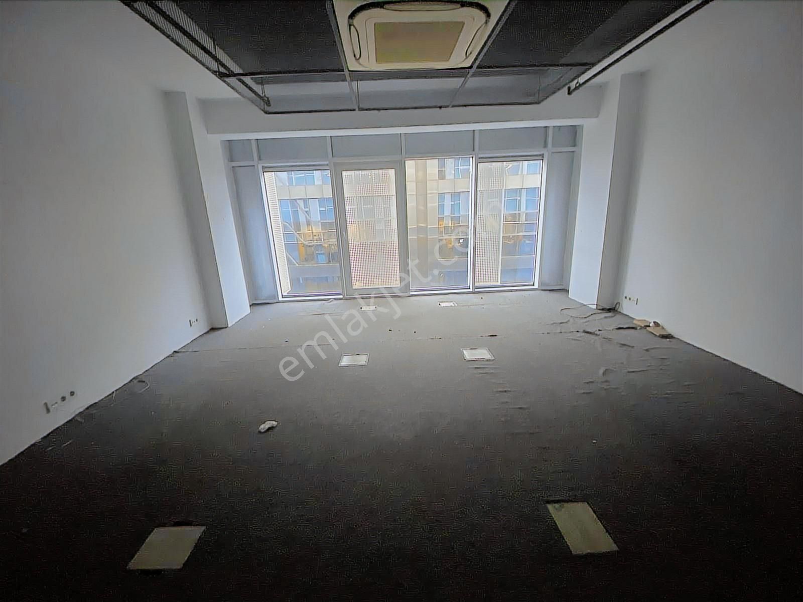 Nef 09 Plazada Metroya Çok Yakın Kiralık Ofis - Görsel 20