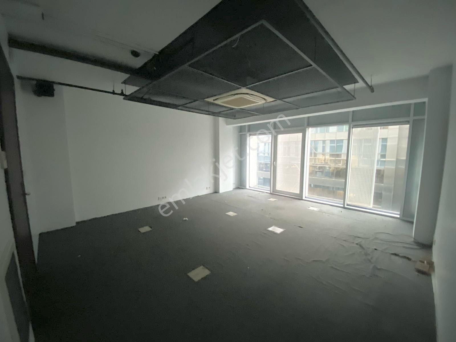 Nef 09 Plazada Metroya Çok Yakın Kiralık Ofis - Görsel 27