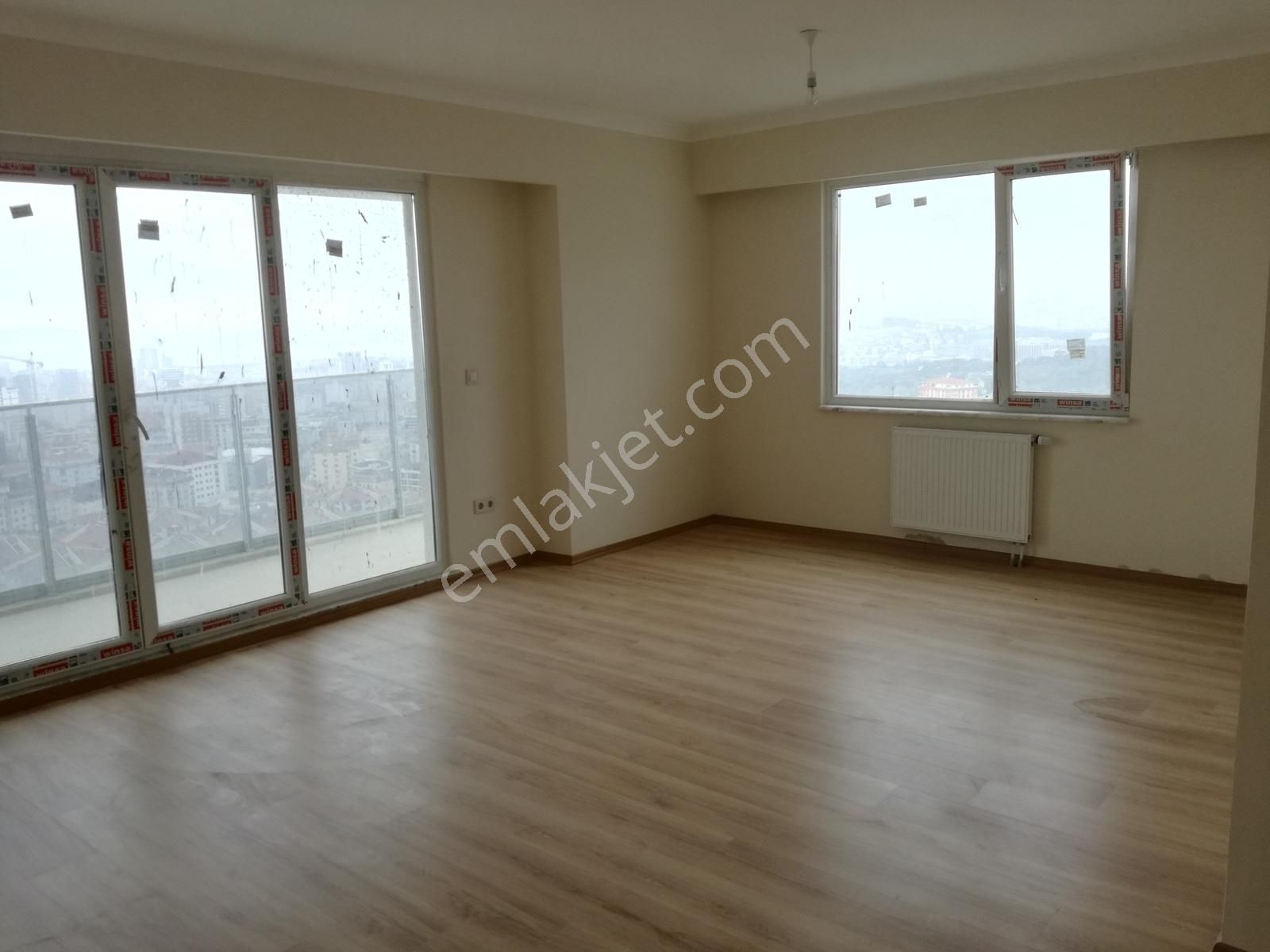 Maltepe Zümrütevlerde Marmaroom Sitesinde 124m2 Deniz Manzaralı