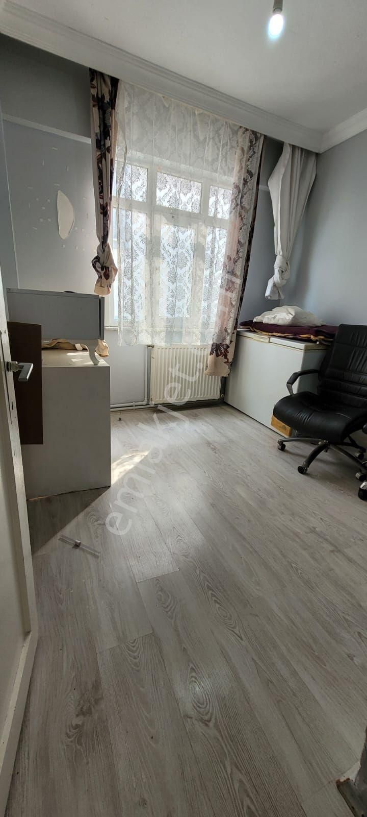 Y.bosnada Metrobuse Yakin 2+1 85m2 Full Esyali Bekara Ogrenciye Uygun Kiralik Daire - Görsel 25