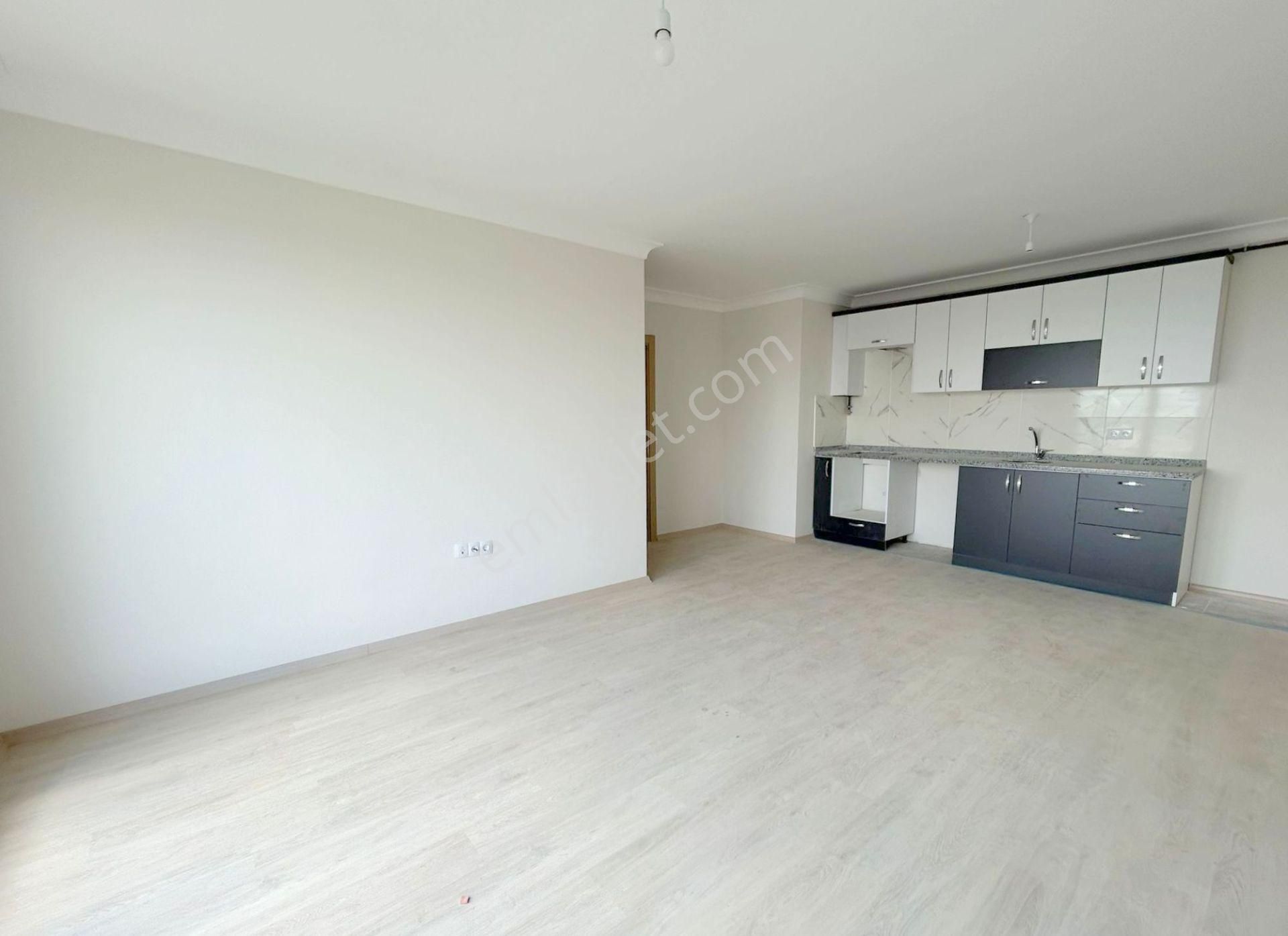 Mertcan'dan Havuzlu Güvenlikli Sitede Ara Kat 2+1 Daire - Görsel 4