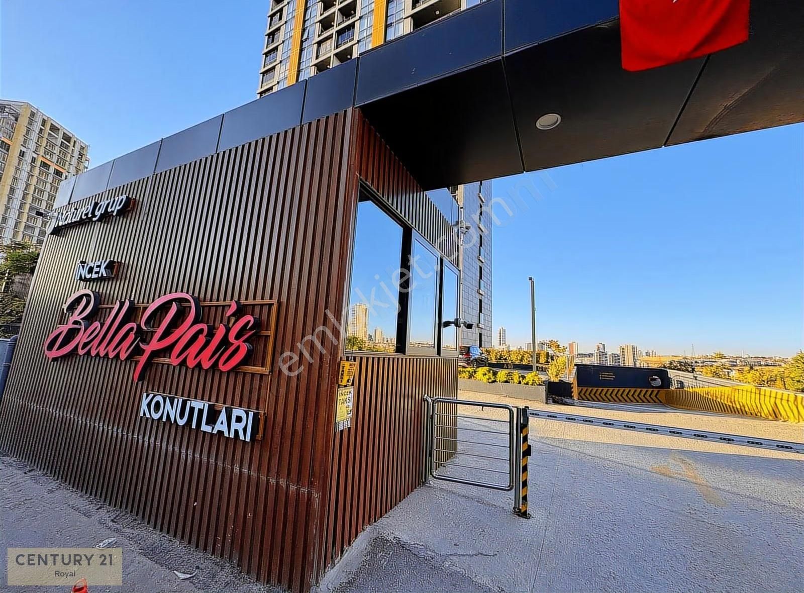 İncek Bella Pais Konutları Yatay Mimaride Satılık 1+1 Daire