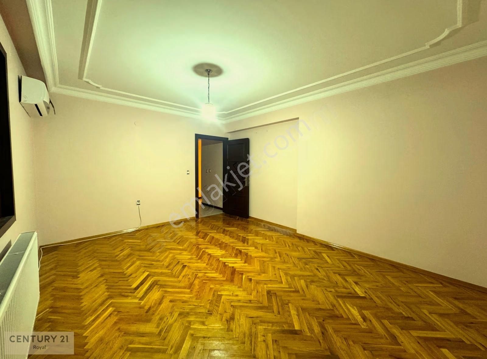 Dikmen Sokullu Caddesinde Teraslı Satılık 6+1 Daire - Görsel 18