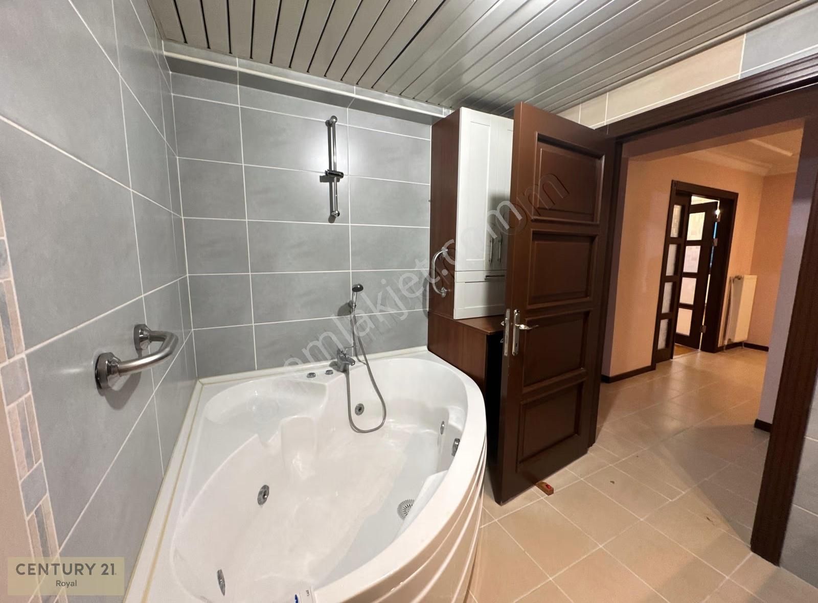 Dikmen Sokullu Caddesinde Teraslı Satılık 6+1 Daire - Görsel 33