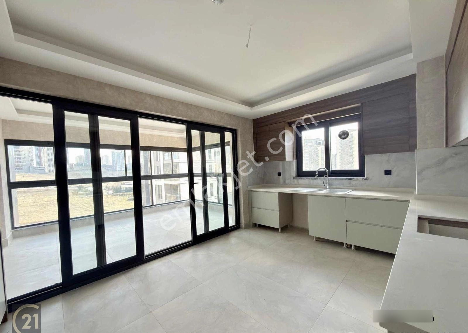 Vital İncek Sitesi Kış Bahçeli Çamaşır Odalı 4+1 Daire - Görsel 9