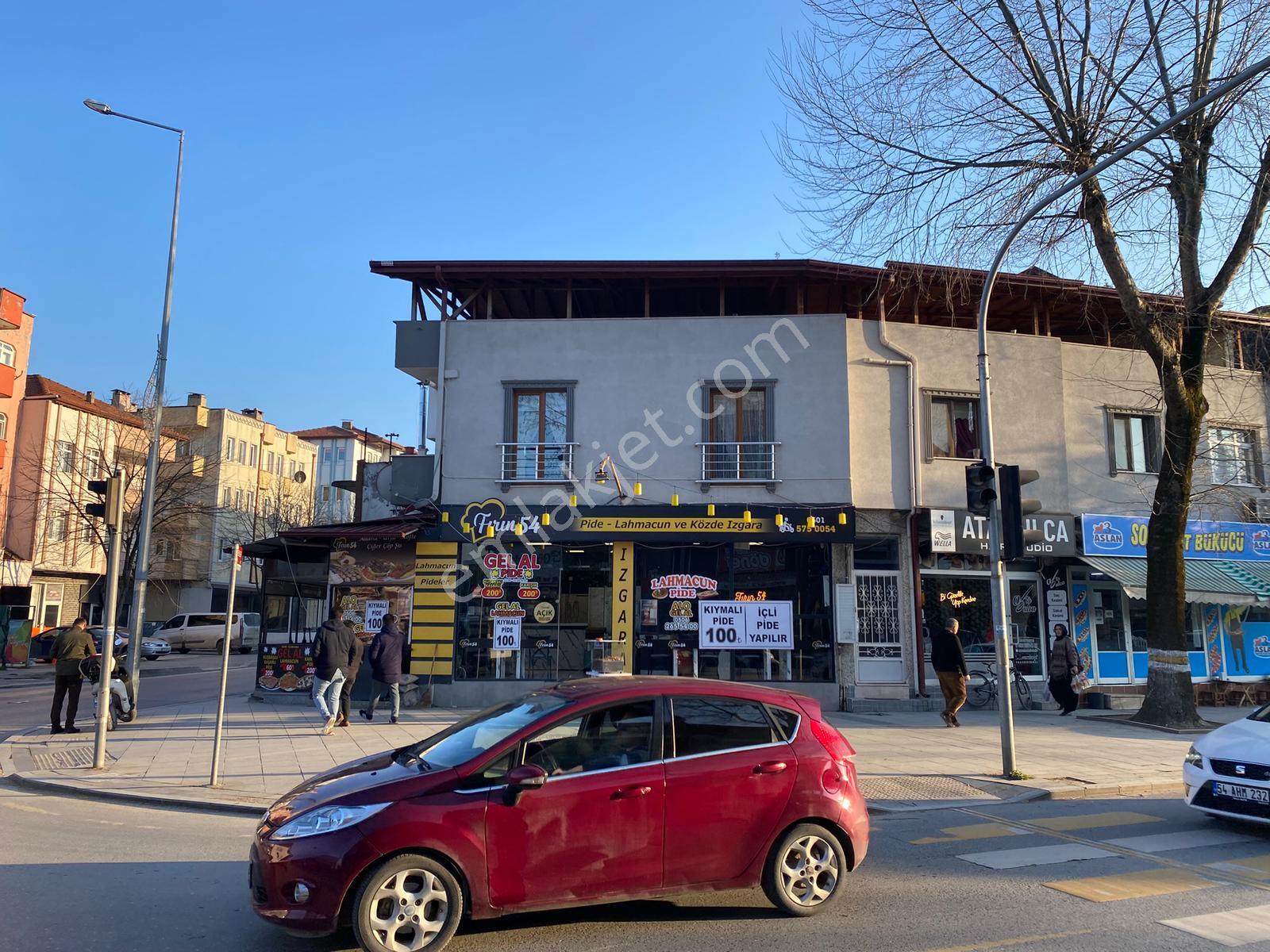 Remax Mavi'den Ankara Caddesi'nde İşlek Ve Köşe Konumda İşletme - Görsel 31