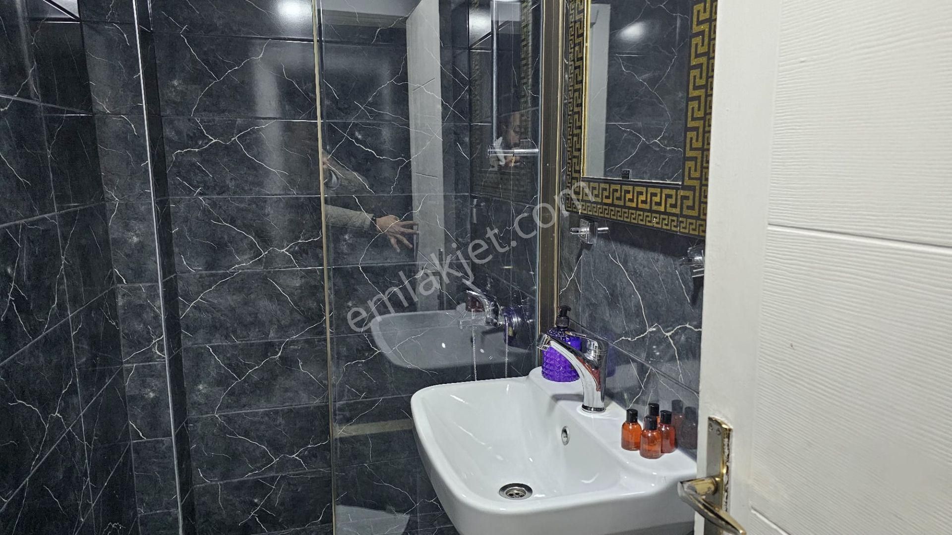 Yeniadliye-hastane-e5-metro Yürüme Mesafesi 2-4 Kişilik Mutfaklı Delüks Daireler - Görsel 12