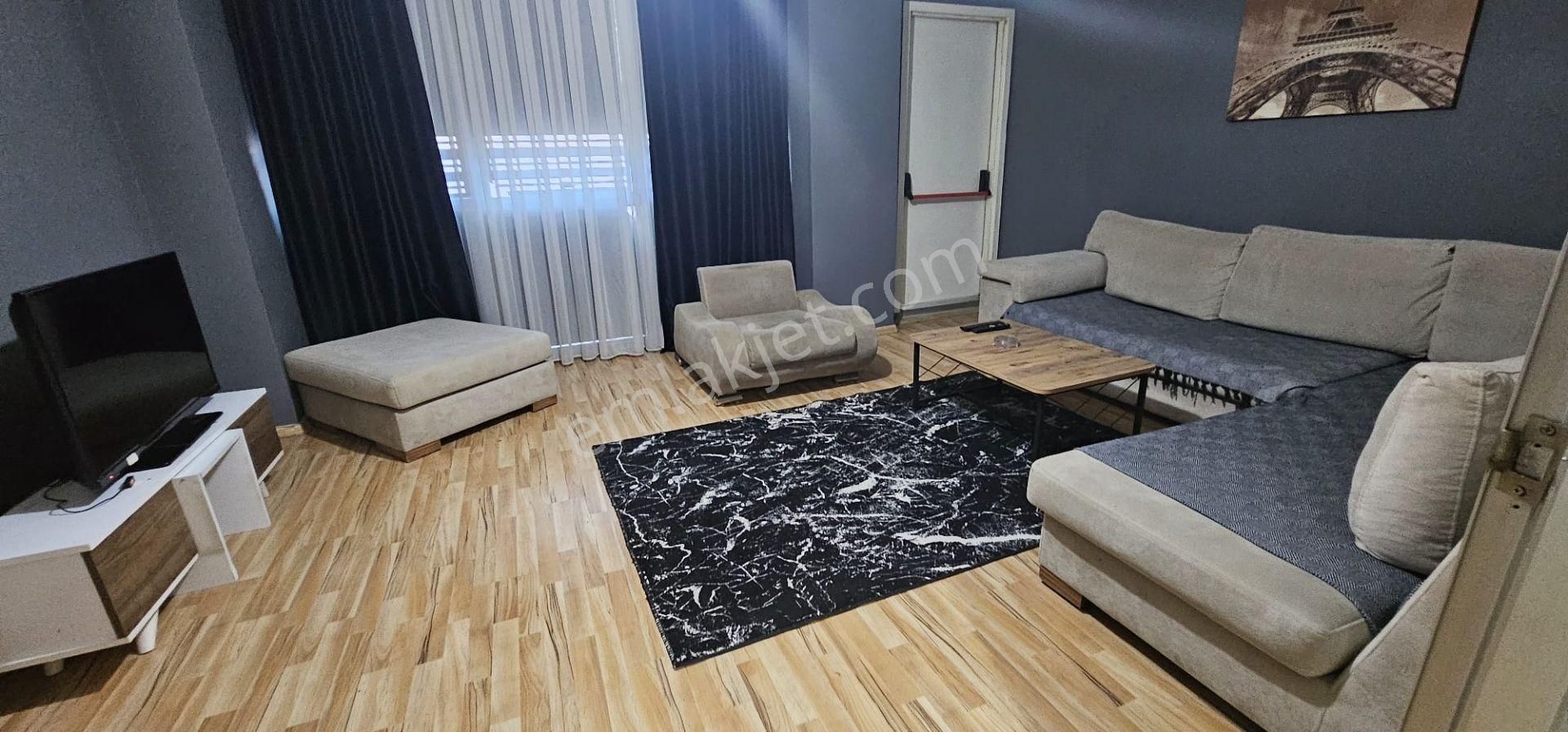 Yeniadliye-hastane-e5-metro Yürüme Mesafesi 2-4 Kişilik Mutfaklı Delüks Daireler