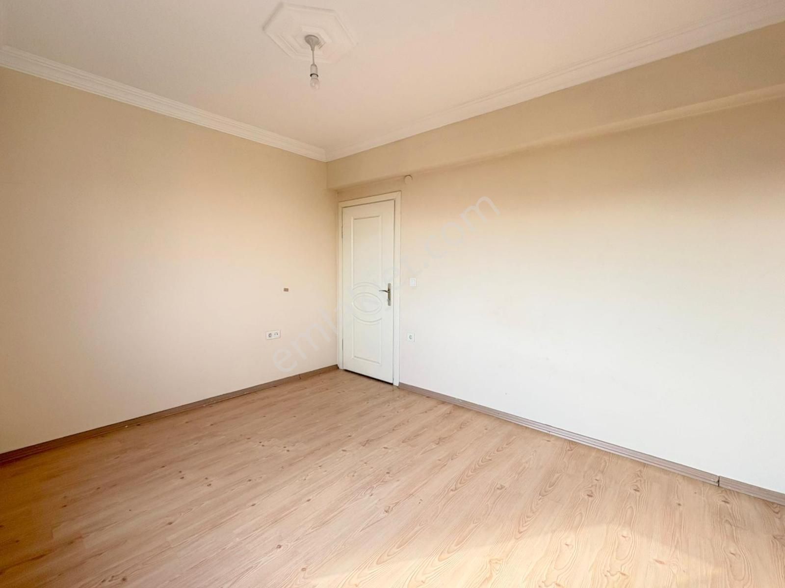 Mertcan'dan Kurtköy Mah.caddeye 1dk İskanlı Ara Kat Balkonlu 2+1 - Görsel 10