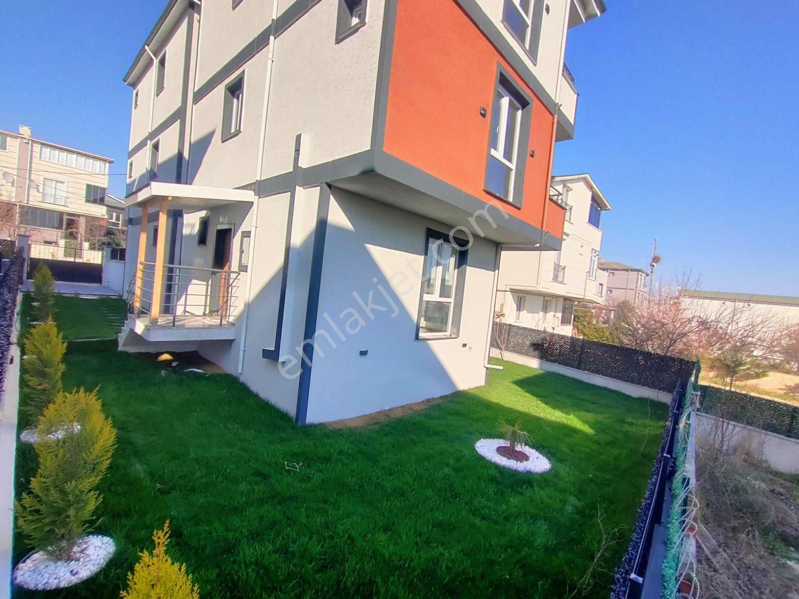 Kartallar'dan Müstakil Bahçeli Manzaralı Geniş Ferah 4+1 Villa. - Görsel 14