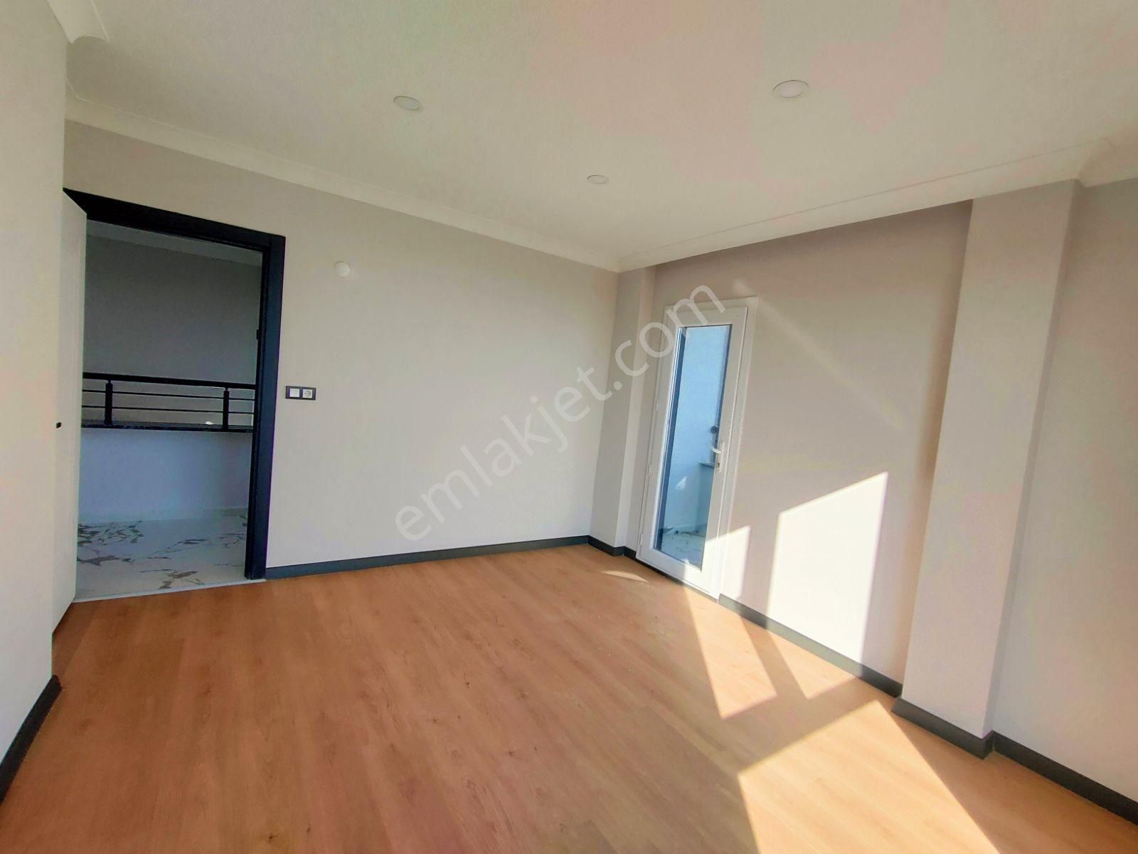 Kartallar'dan Müstakil Bahçeli Manzaralı Geniş Ferah 4+1 Villa. - Görsel 4